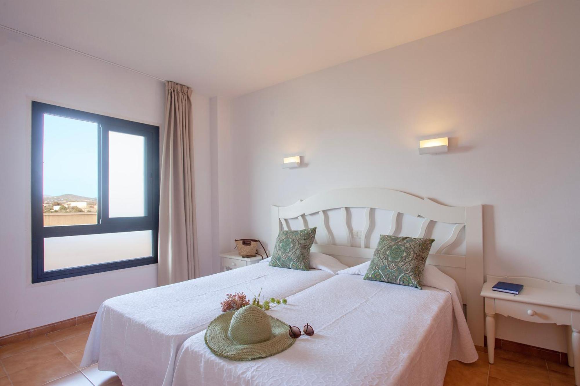 Bj Playamar Hotel & Apartamentos S'Illot  Exteriör bild