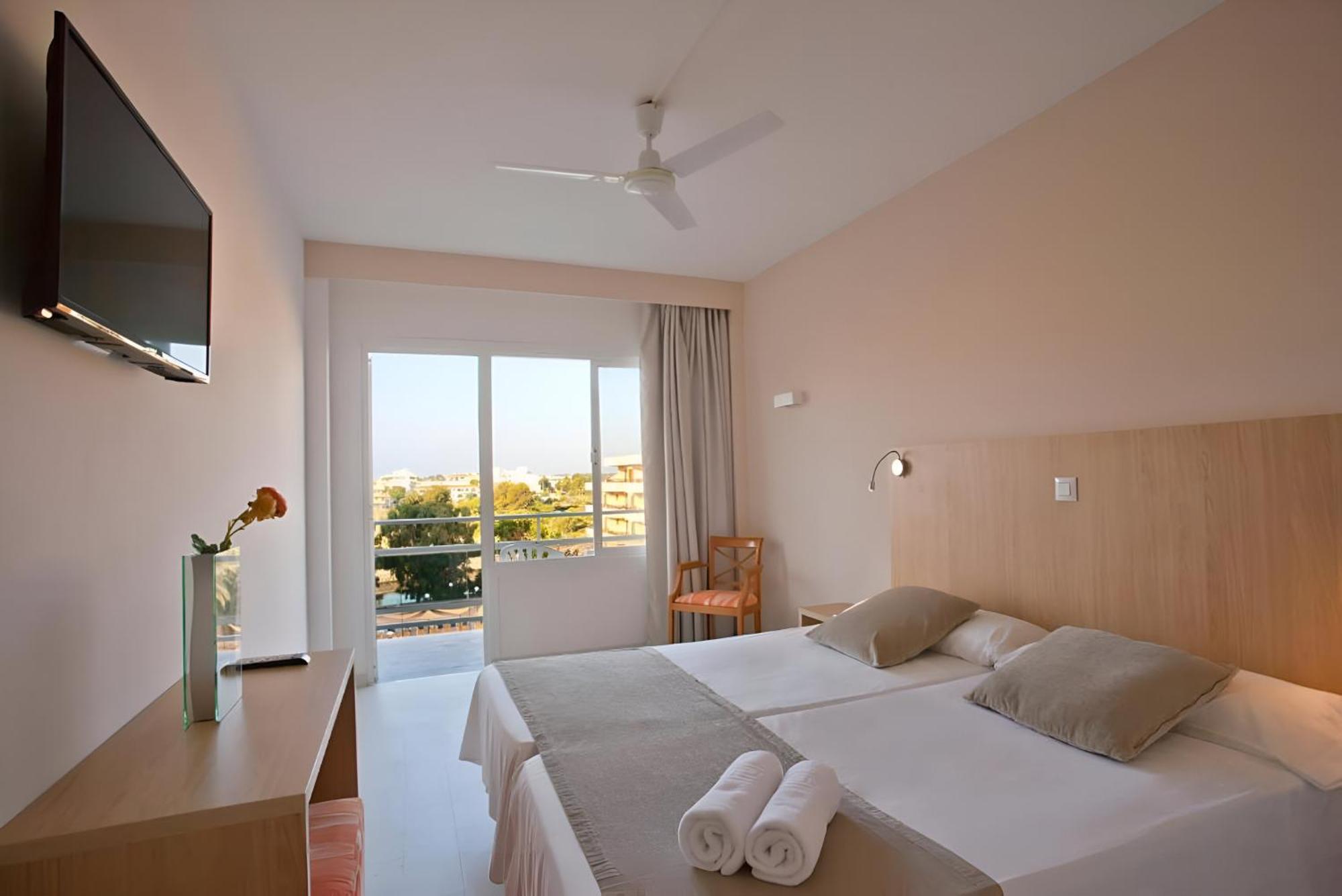 Bj Playamar Hotel & Apartamentos S'Illot  Exteriör bild